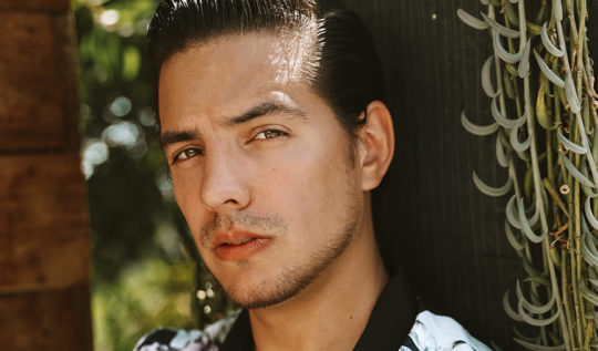 Vadhir Derbez